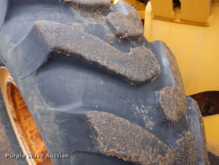 image for item DP8592 1995 Champion 720A  motor grader