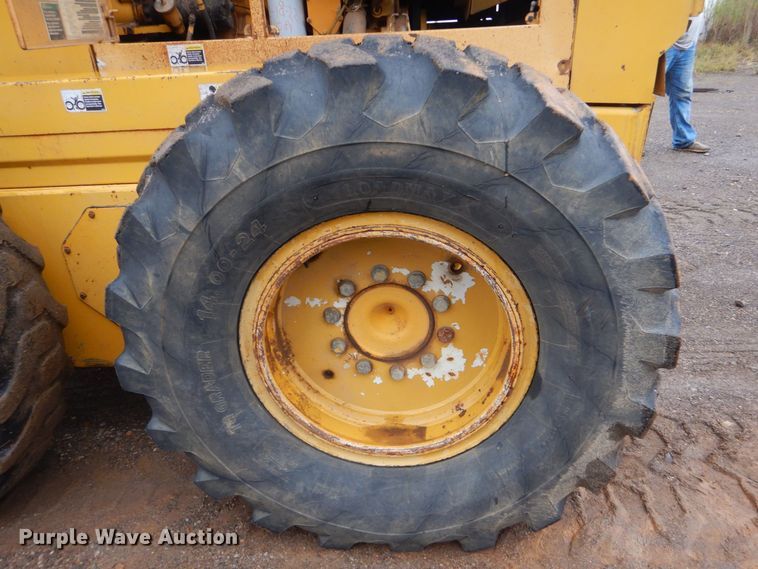 image for item DP8592 1995 Champion 720A  motor grader