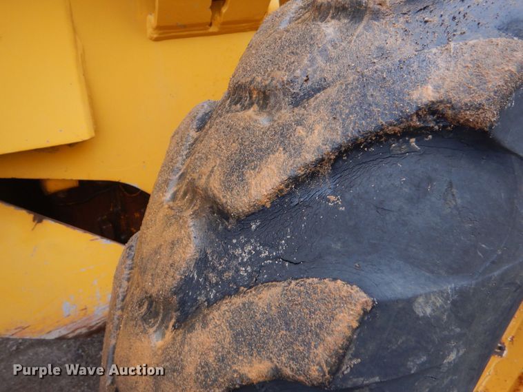 image for item DP8592 1995 Champion 720A  motor grader