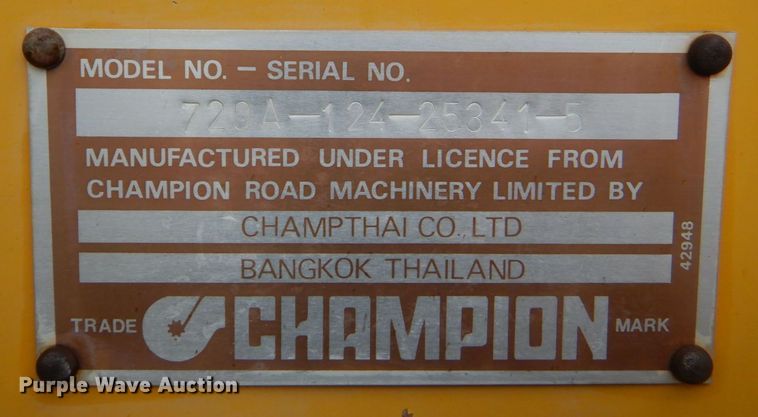 image for item DP8592 1995 Champion 720A  motor grader