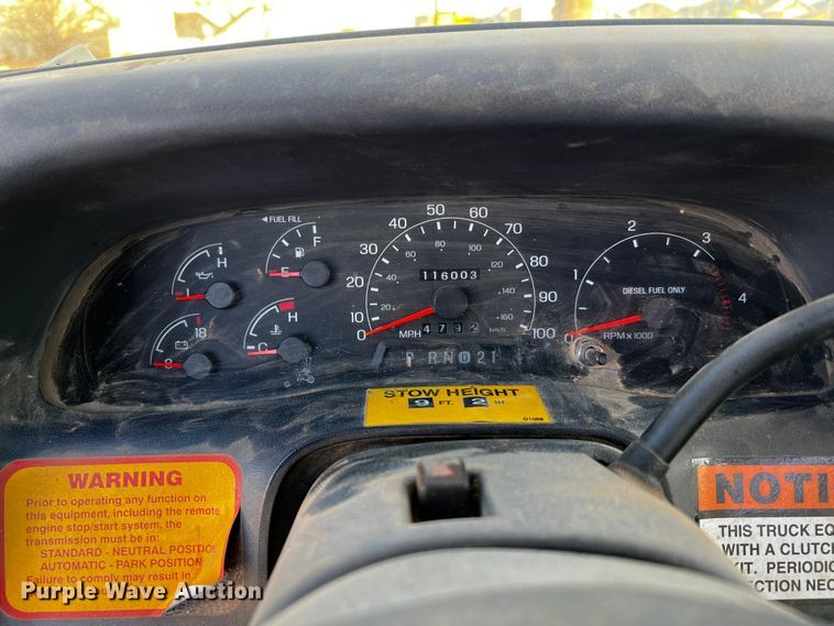 image for item DQ1889 2000 Ford F350 Super Duty  bucket truck