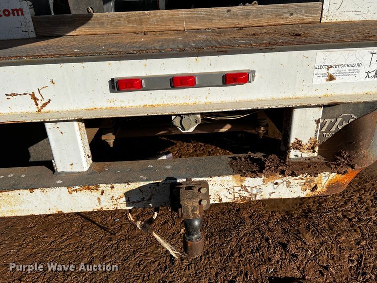 image for item DQ1889 2000 Ford F350 Super Duty  bucket truck