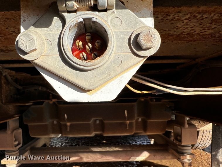 image for item DQ1889 2000 Ford F350 Super Duty  bucket truck