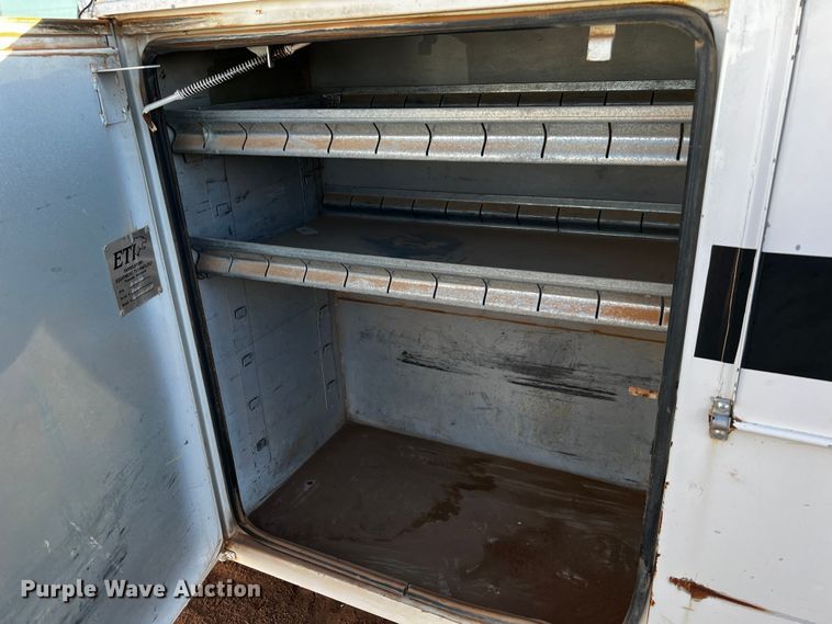 image for item DQ1889 2000 Ford F350 Super Duty  bucket truck