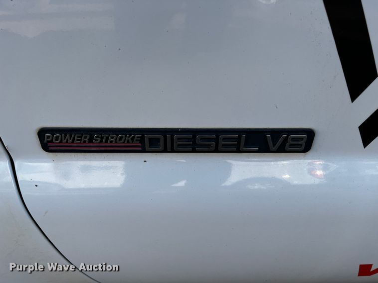 image for item DQ1889 2000 Ford F350 Super Duty  bucket truck