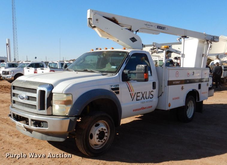 image for item DQ1891 2008 Ford F450 Super Duty XLT  bucket truck