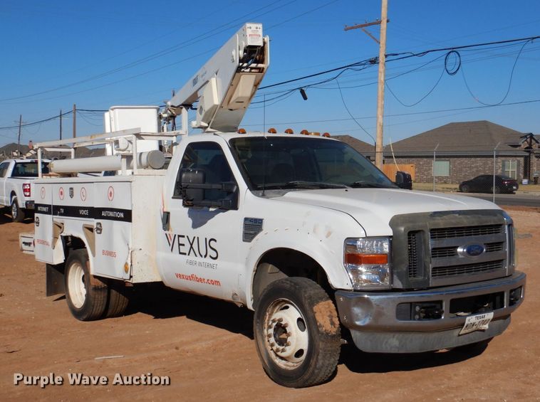 image for item DQ1891 2008 Ford F450 Super Duty XLT  bucket truck