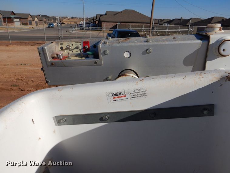 image for item DQ1891 2008 Ford F450 Super Duty XLT  bucket truck