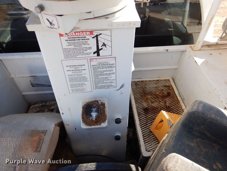 image for item DQ1891 2008 Ford F450 Super Duty XLT  bucket truck