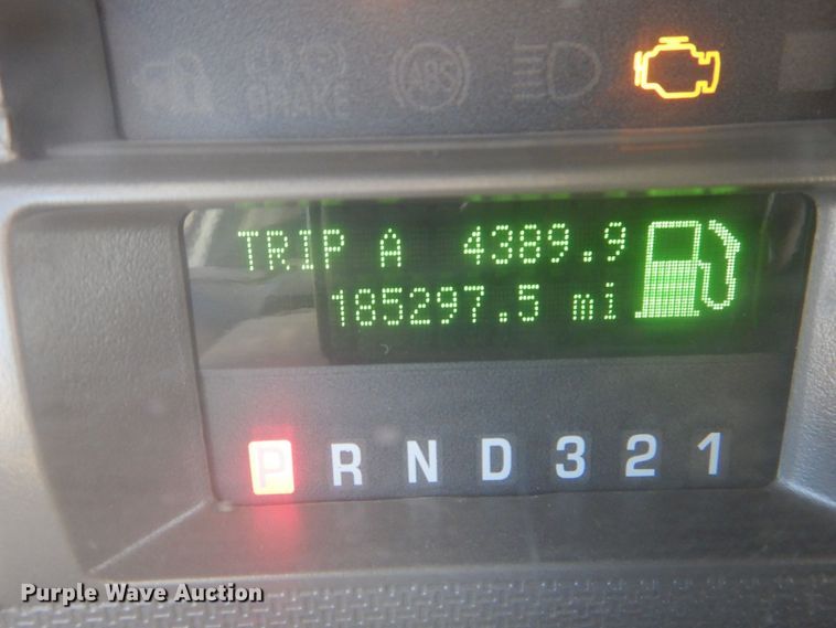 image for item DQ1891 2008 Ford F450 Super Duty XLT  bucket truck