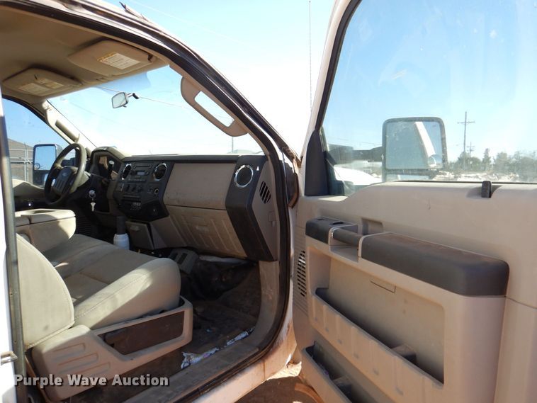 image for item DQ1891 2008 Ford F450 Super Duty XLT  bucket truck