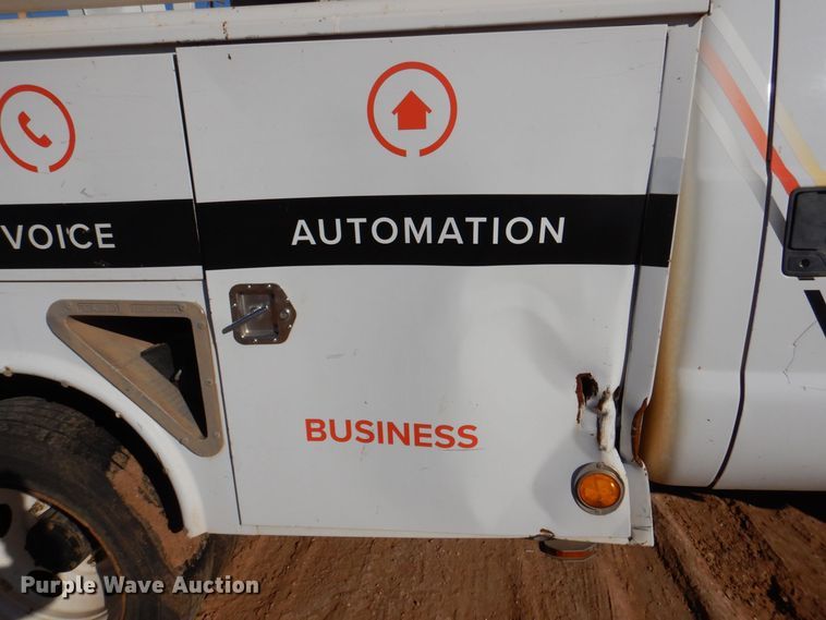 image for item DQ1891 2008 Ford F450 Super Duty XLT  bucket truck