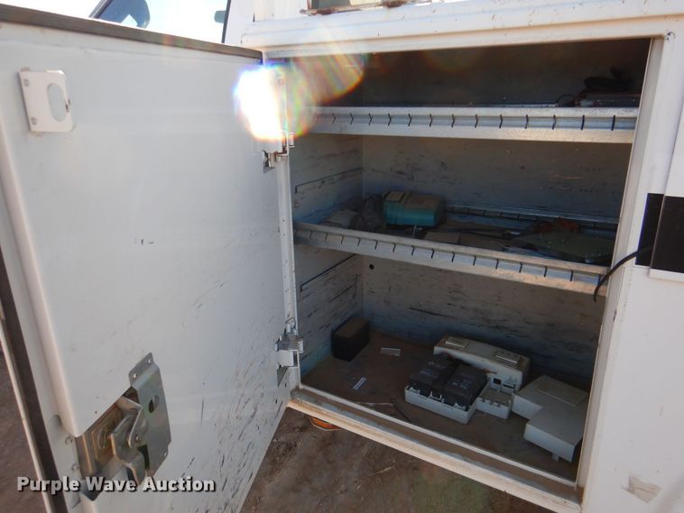 image for item DQ1891 2008 Ford F450 Super Duty XLT  bucket truck