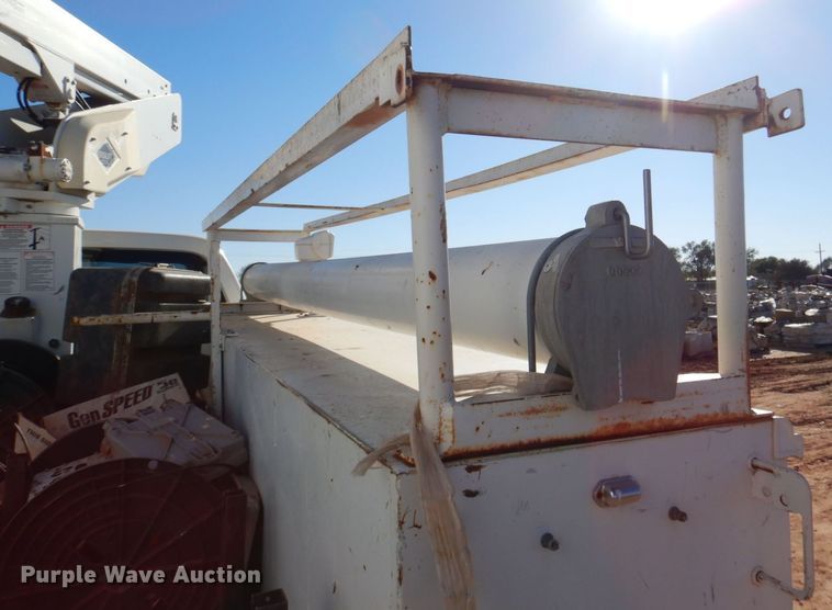 image for item DQ1891 2008 Ford F450 Super Duty XLT  bucket truck