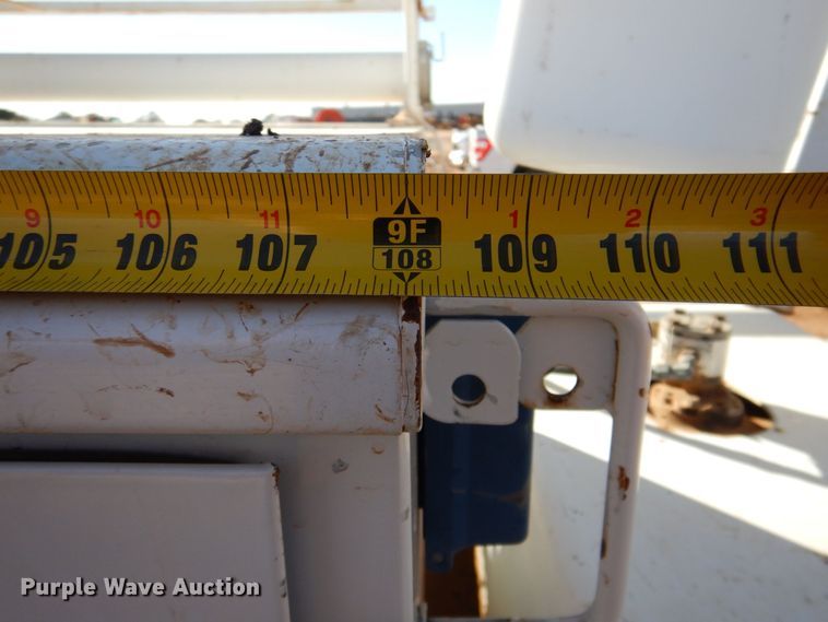 image for item DQ1891 2008 Ford F450 Super Duty XLT  bucket truck