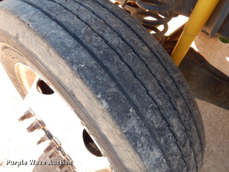 image for item DQ1891 2008 Ford F450 Super Duty XLT  bucket truck