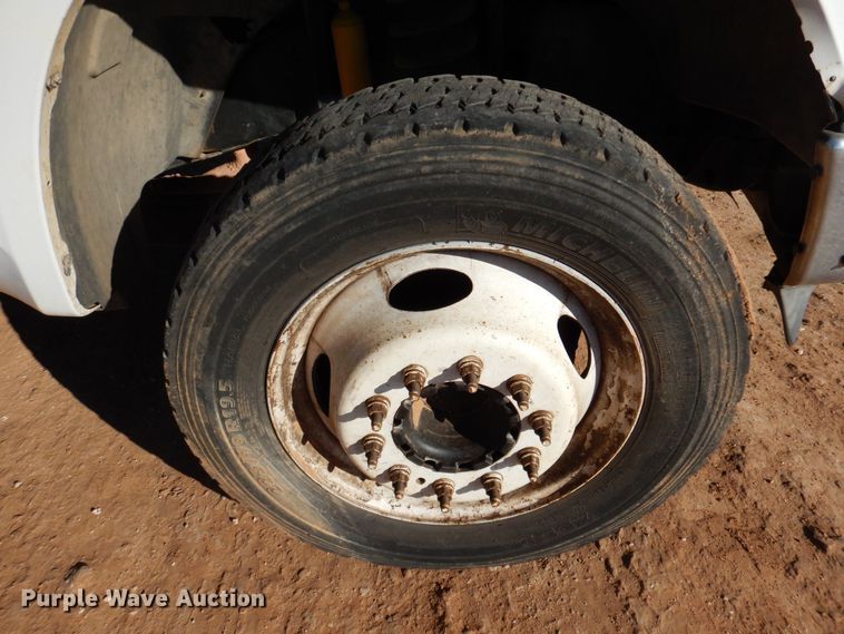 image for item DQ1891 2008 Ford F450 Super Duty XLT  bucket truck