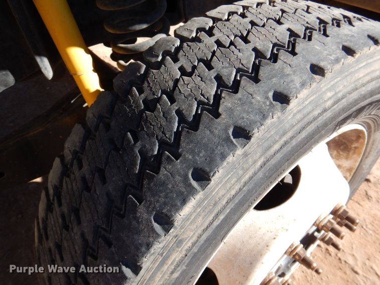 image for item DQ1891 2008 Ford F450 Super Duty XLT  bucket truck