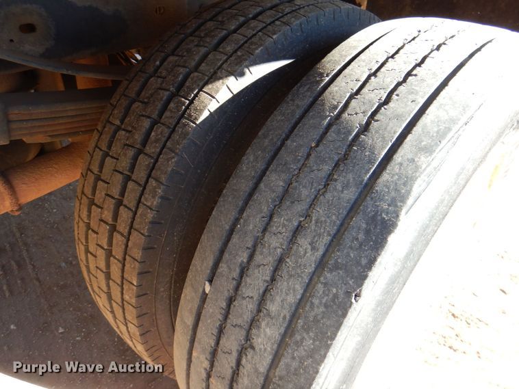 image for item DQ1891 2008 Ford F450 Super Duty XLT  bucket truck