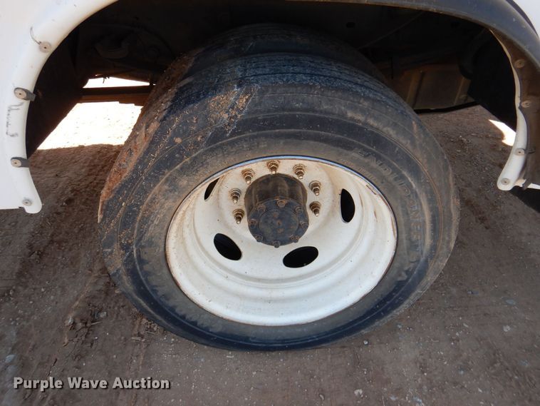 image for item DQ1891 2008 Ford F450 Super Duty XLT  bucket truck