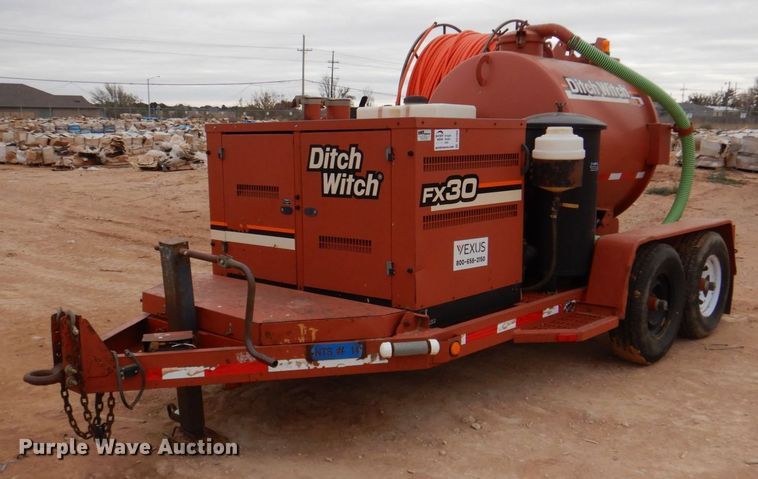 image for item DQ1893 2005 Ditch Witch FX30  vacuum excavator