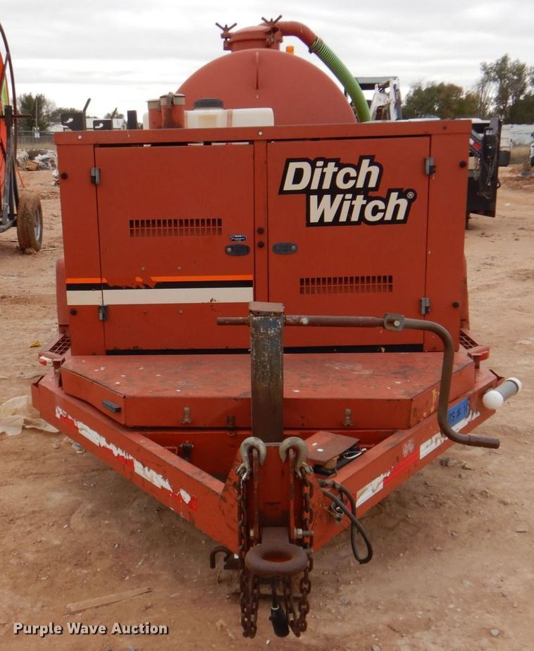 image for item DQ1893 2005 Ditch Witch FX30  vacuum excavator