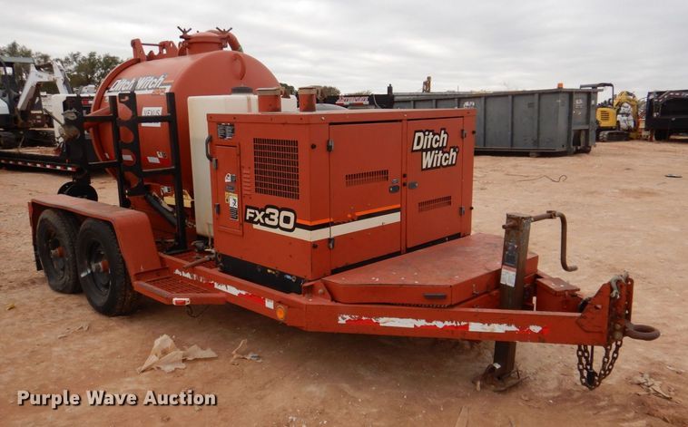 image for item DQ1893 2005 Ditch Witch FX30  vacuum excavator