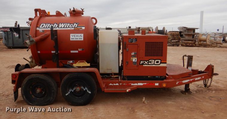image for item DQ1893 2005 Ditch Witch FX30  vacuum excavator