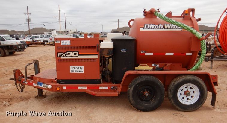 image for item DQ1893 2005 Ditch Witch FX30  vacuum excavator