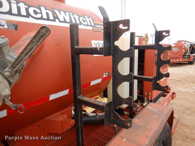 image for item DQ1893 2005 Ditch Witch FX30  vacuum excavator