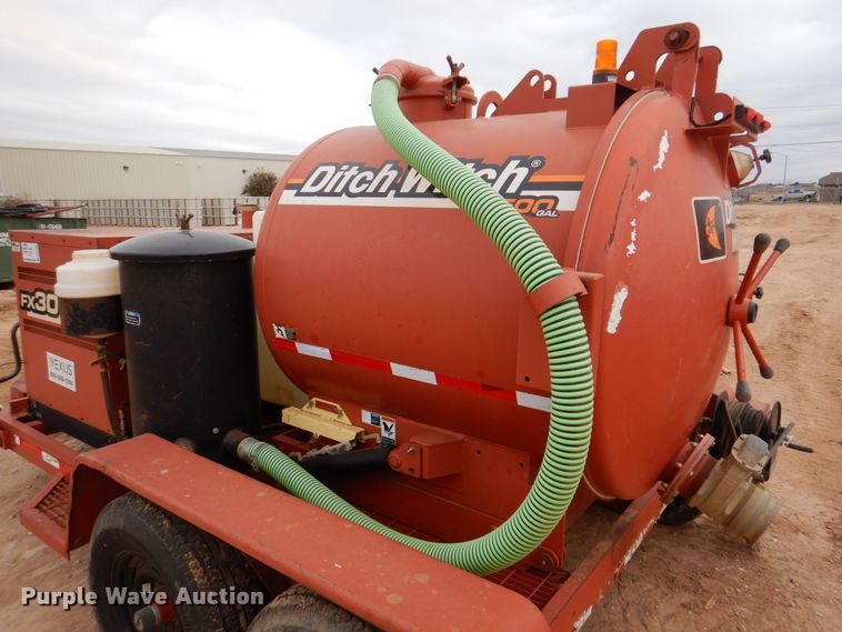 image for item DQ1893 2005 Ditch Witch FX30  vacuum excavator