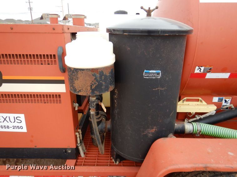 image for item DQ1893 2005 Ditch Witch FX30  vacuum excavator