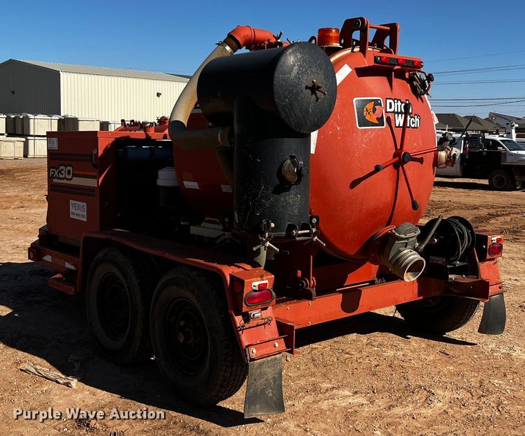 image for item DQ1894 2010 Ditch Witch FX30  vacuum excavator