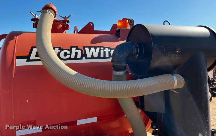 image for item DQ1894 2010 Ditch Witch FX30  vacuum excavator
