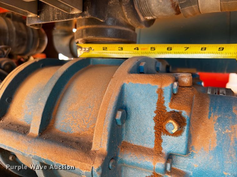 image for item DQ1894 2010 Ditch Witch FX30  vacuum excavator