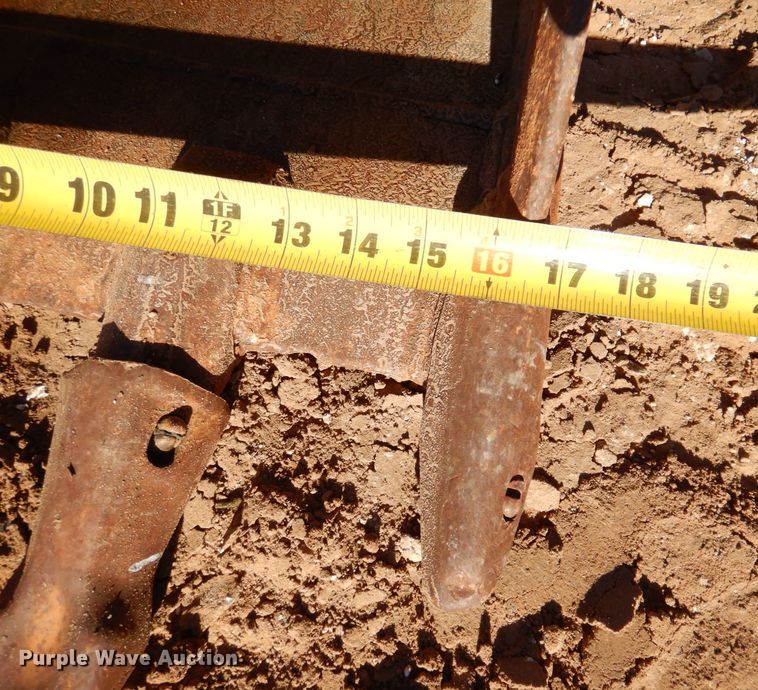 image for item DQ1895 2003 Caterpillar 420D  backhoe