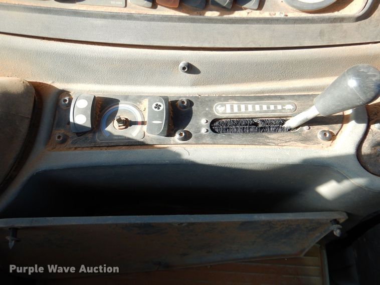 image for item DQ1895 2003 Caterpillar 420D  backhoe