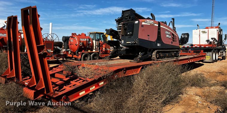image for item DQ1896 2010 Ditch Witch JT3020 Mach 1  directional boring unit with truck and trailer
