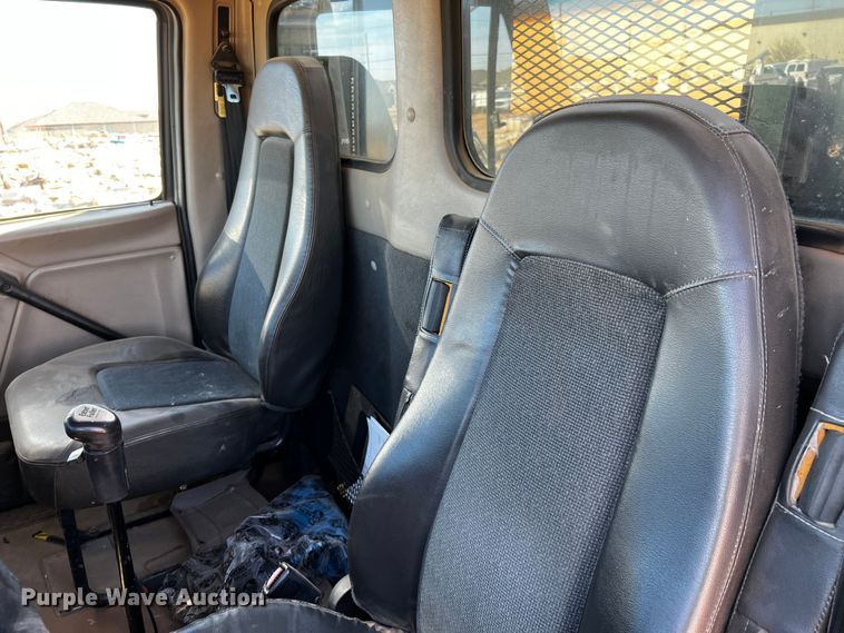 image for item DQ1896 2010 Ditch Witch JT3020 Mach 1  directional boring unit with truck and trailer