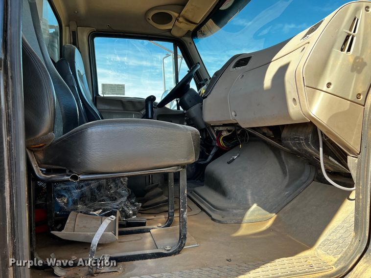 image for item DQ1896 2010 Ditch Witch JT3020 Mach 1  directional boring unit with truck and trailer