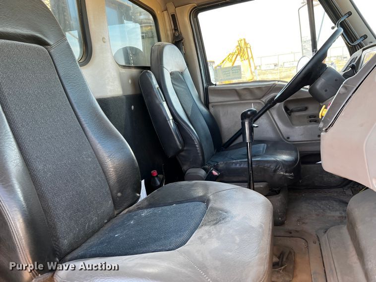 image for item DQ1896 2010 Ditch Witch JT3020 Mach 1  directional boring unit with truck and trailer