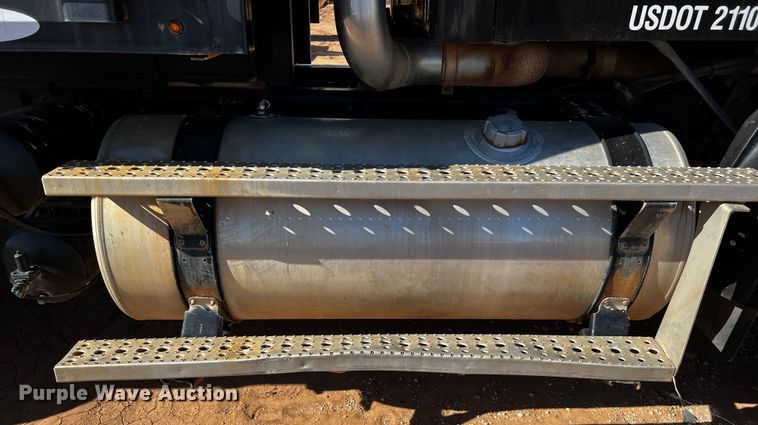 image for item DQ1896 2010 Ditch Witch JT3020 Mach 1  directional boring unit with truck and trailer