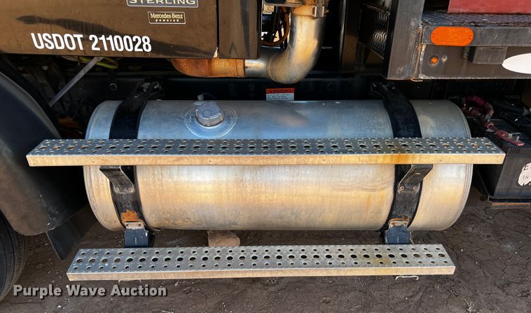 image for item DQ1896 2010 Ditch Witch JT3020 Mach 1  directional boring unit with truck and trailer