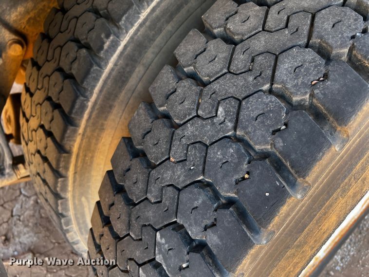 image for item DQ1896 2010 Ditch Witch JT3020 Mach 1  directional boring unit with truck and trailer