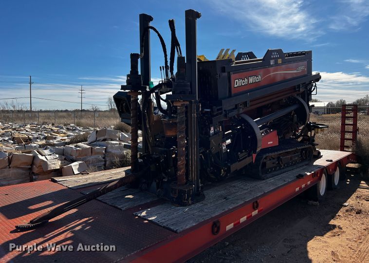 image for item DQ1896 2010 Ditch Witch JT3020 Mach 1  directional boring unit with truck and trailer