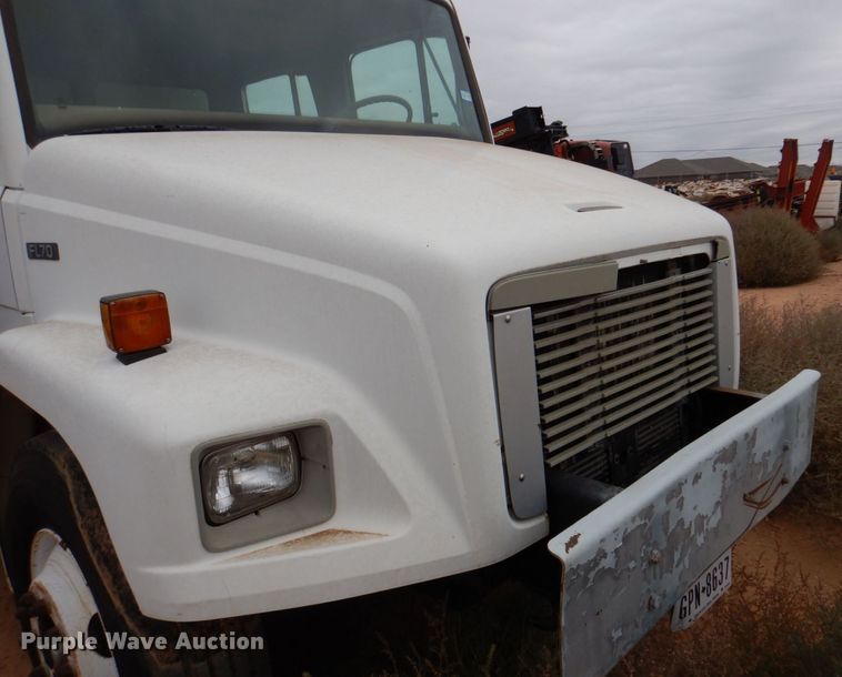 image for item DQ1901 2001 Freightliner FL70  Crew Cab dump truck