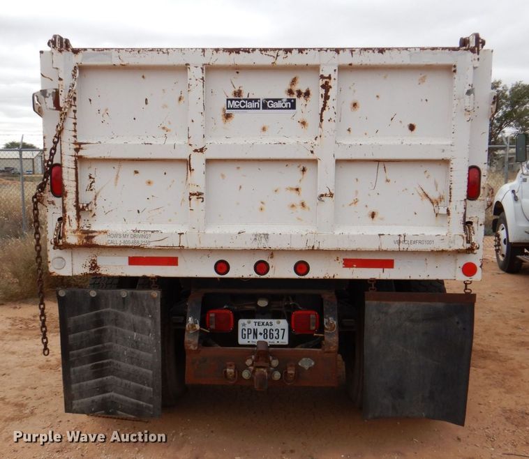 image for item DQ1901 2001 Freightliner FL70  Crew Cab dump truck