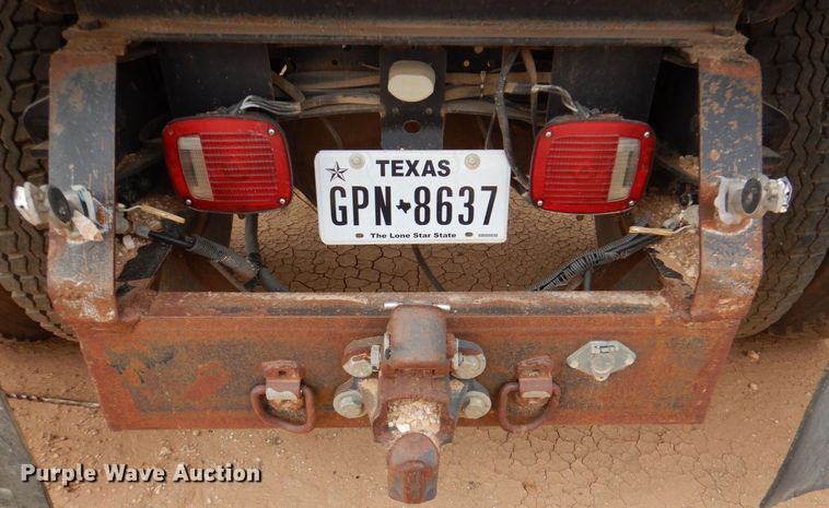 image for item DQ1901 2001 Freightliner FL70  Crew Cab dump truck