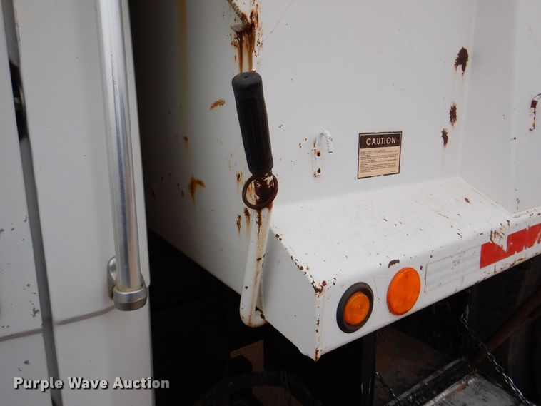 image for item DQ1901 2001 Freightliner FL70  Crew Cab dump truck