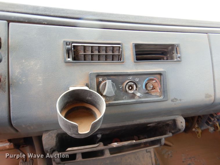 image for item DQ1901 2001 Freightliner FL70  Crew Cab dump truck